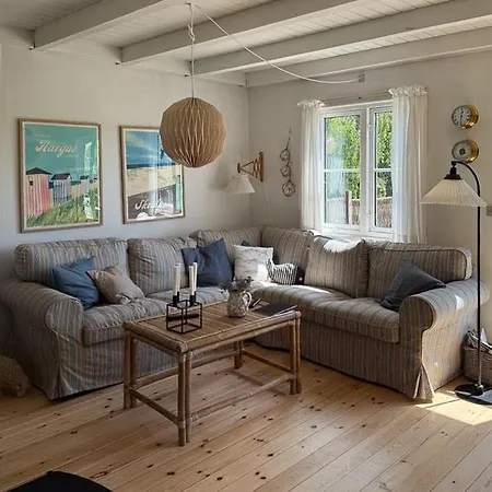 Family Near Tisvilde With Shelter Nyaraló