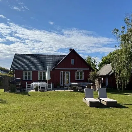 Family Near Tisvilde With Shelter Feriehus *